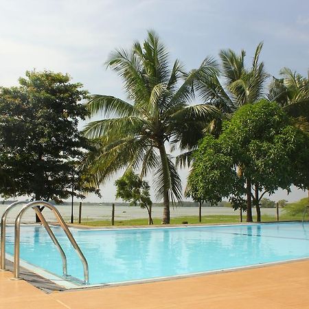 Wila Safari Hotel Tissamaharama Luaran gambar