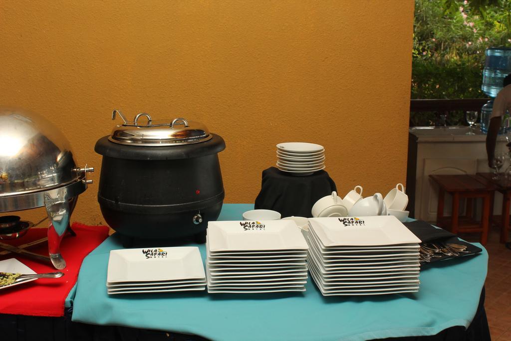 Wila Safari Hotel Tissamaharama Luaran gambar