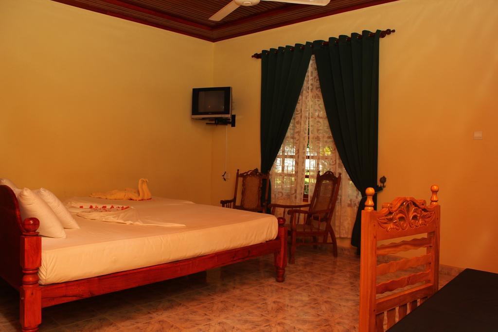 Wila Safari Hotel Tissamaharama Bilik gambar