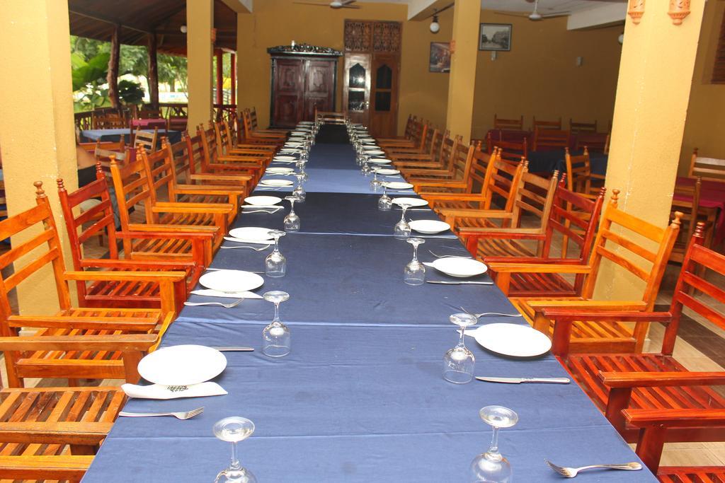 Wila Safari Hotel Tissamaharama Luaran gambar